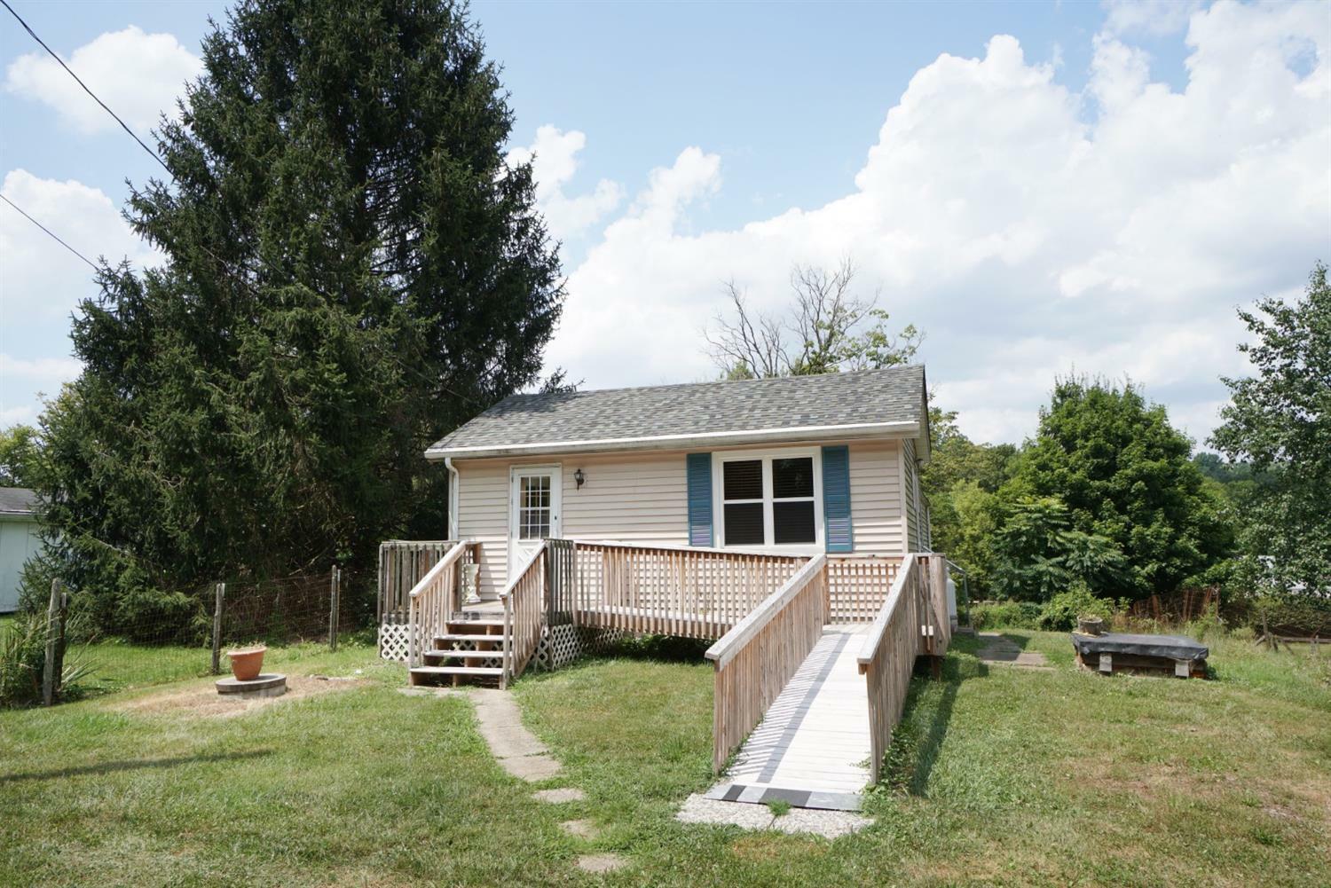 Property Photo:  552 Sycamore Ave  OH 45140 