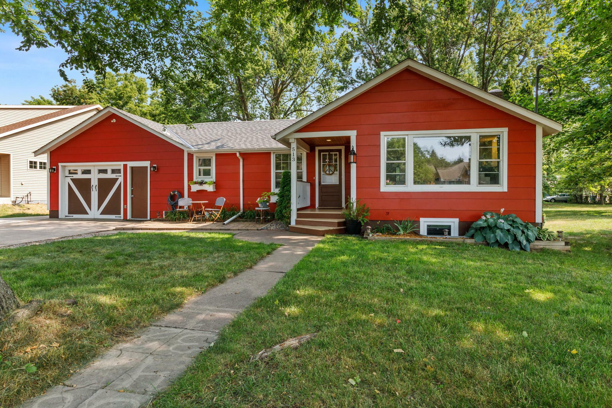 Property Photo:  513 W 3rd Street  MN 55362 