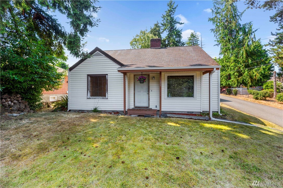 Property Photo:  3902 Federal Ave  WA 98201 