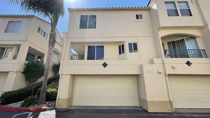 Property Photo: 6131 Calle Mariselda 106 CA 92124