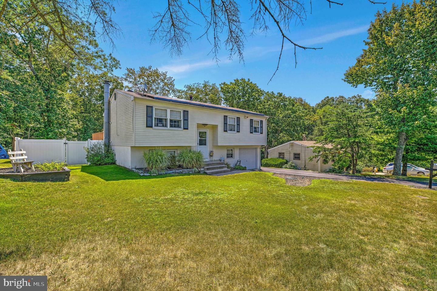 Property Photo:  1657 Lake Avenue  NJ 08021 