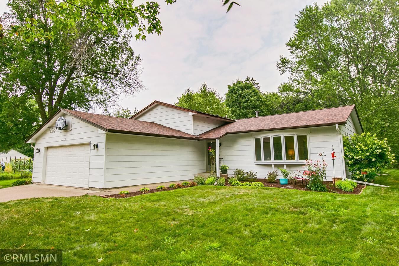 Property Photo:  3380 Vivian Avenue  MN 55126 