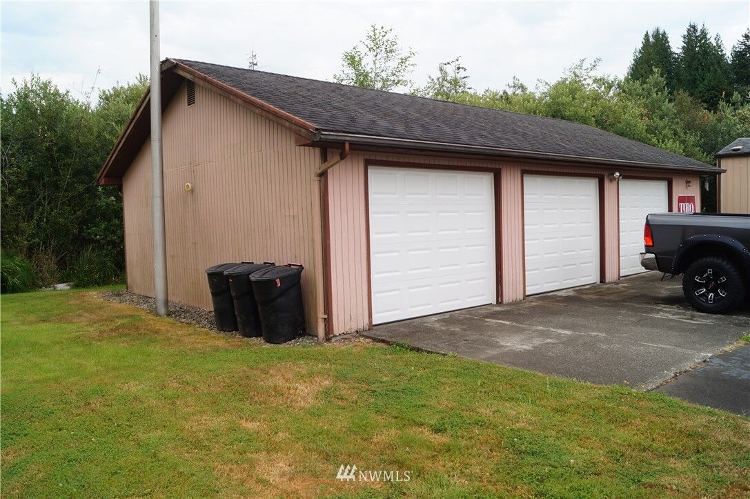 Property Photo:  1700 Broadway Avenue  WA 98550 