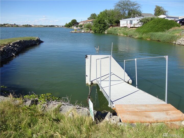 Property Photo:  1908 W Marina Dr 5  WA 98837 