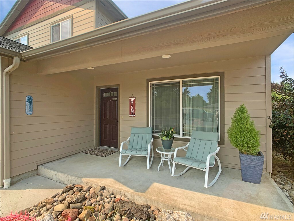 Property Photo:  600 Joann Dr  WA 98611 