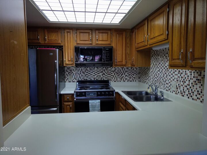 Property Photo:  10330 W Thunderbird Boulevard B301  AZ 85351 
