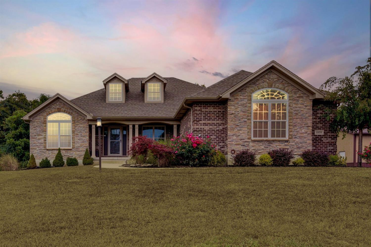 Property Photo: 6959 Farmington Rd OH 45342