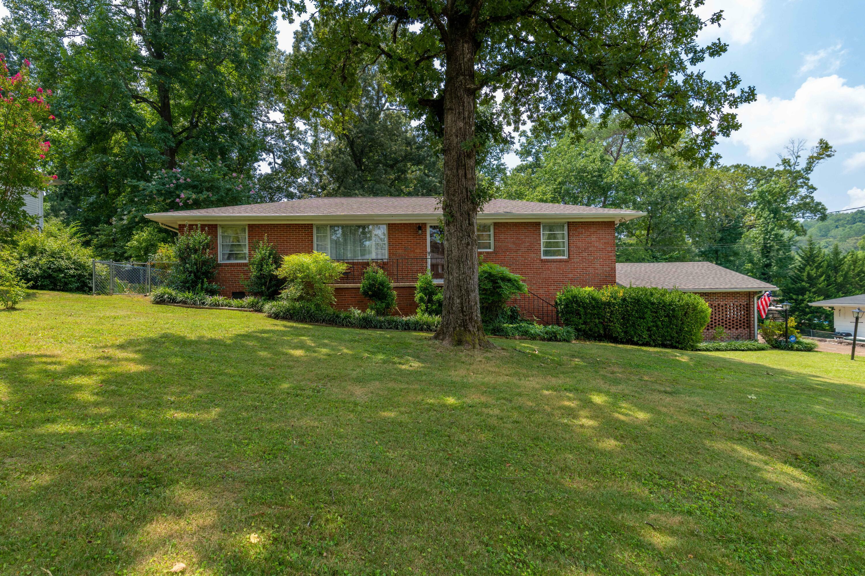 Property Photo:  18 Abelia Ln  TN 37415 