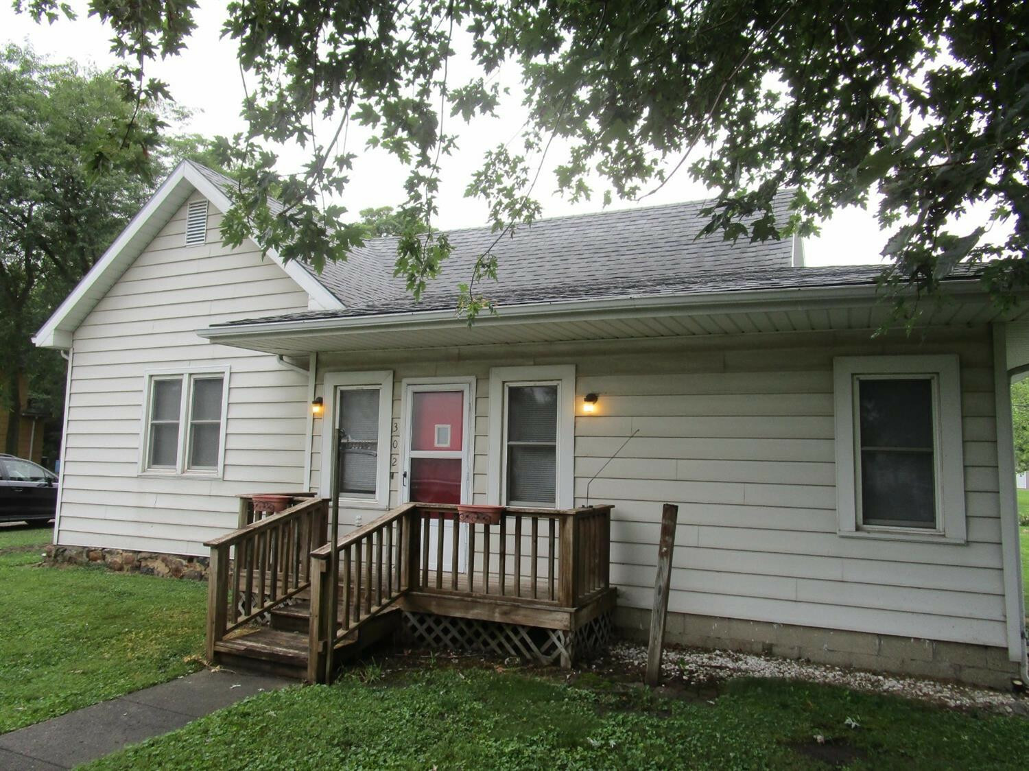 Property Photo: 302 S Jefferson Street IN 47957