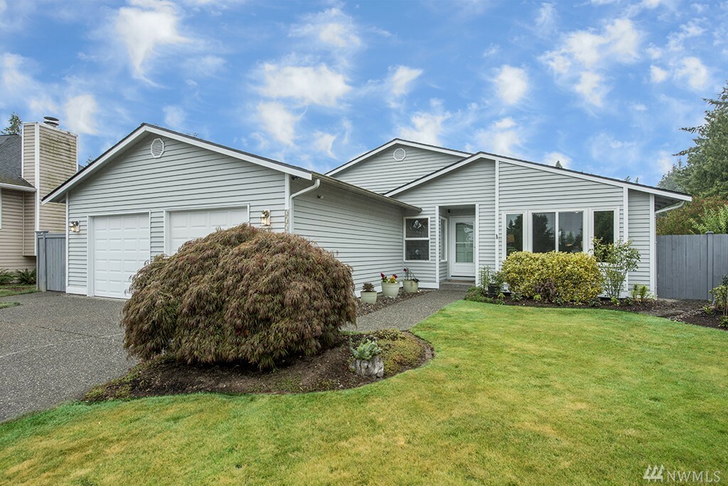 Property Photo:  23201 82nd Place W  WA 98026 