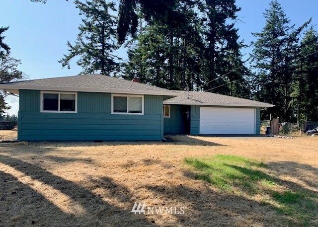 Property Photo:  1333 Orchard Loop  WA 98277 