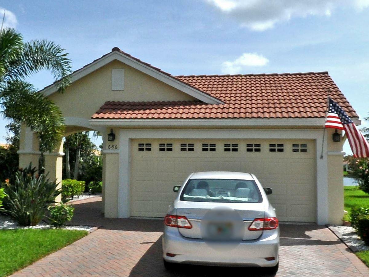 Property Photo: 686 SW Treasure Cove FL 34986