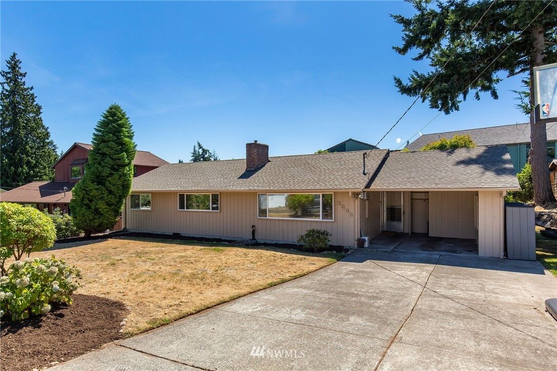 Property Photo: 5008 219th Street SW WA 98043