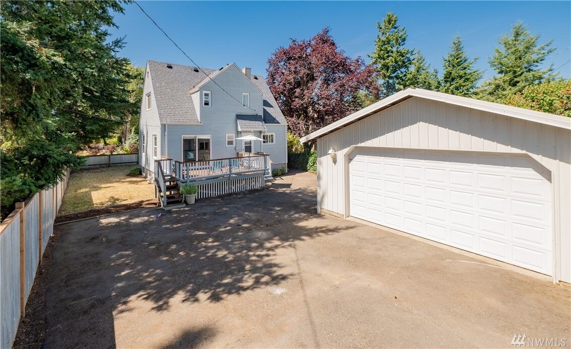 Property Photo:  3026 Kulshan St  WA 98225 