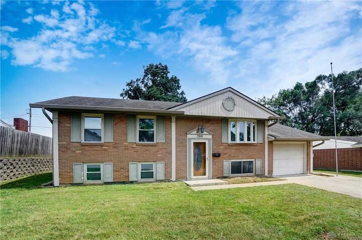 390 Thomas Drive  Franklin OH 45005 photo