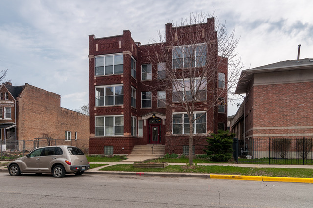 Property Photo: 6123 S Woodlawn Avenue 3 IL 60637