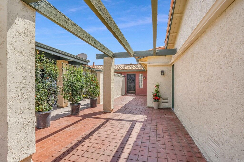 Property Photo: 6931 Camino Revueltos CA 92111