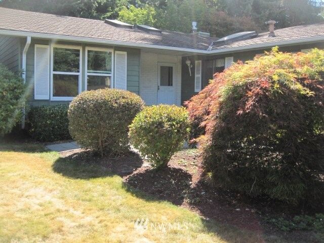 Property Photo:  24802 11th Avenue S  WA 98198 