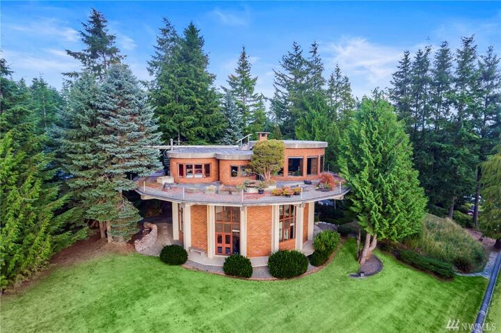 Property Photo: 28404 SE 58th St WA 98027