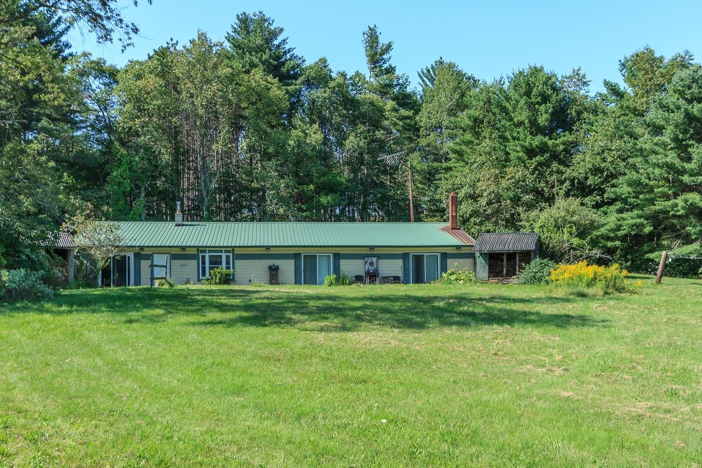 Property Photo: 122 Flagg Road NH 03839