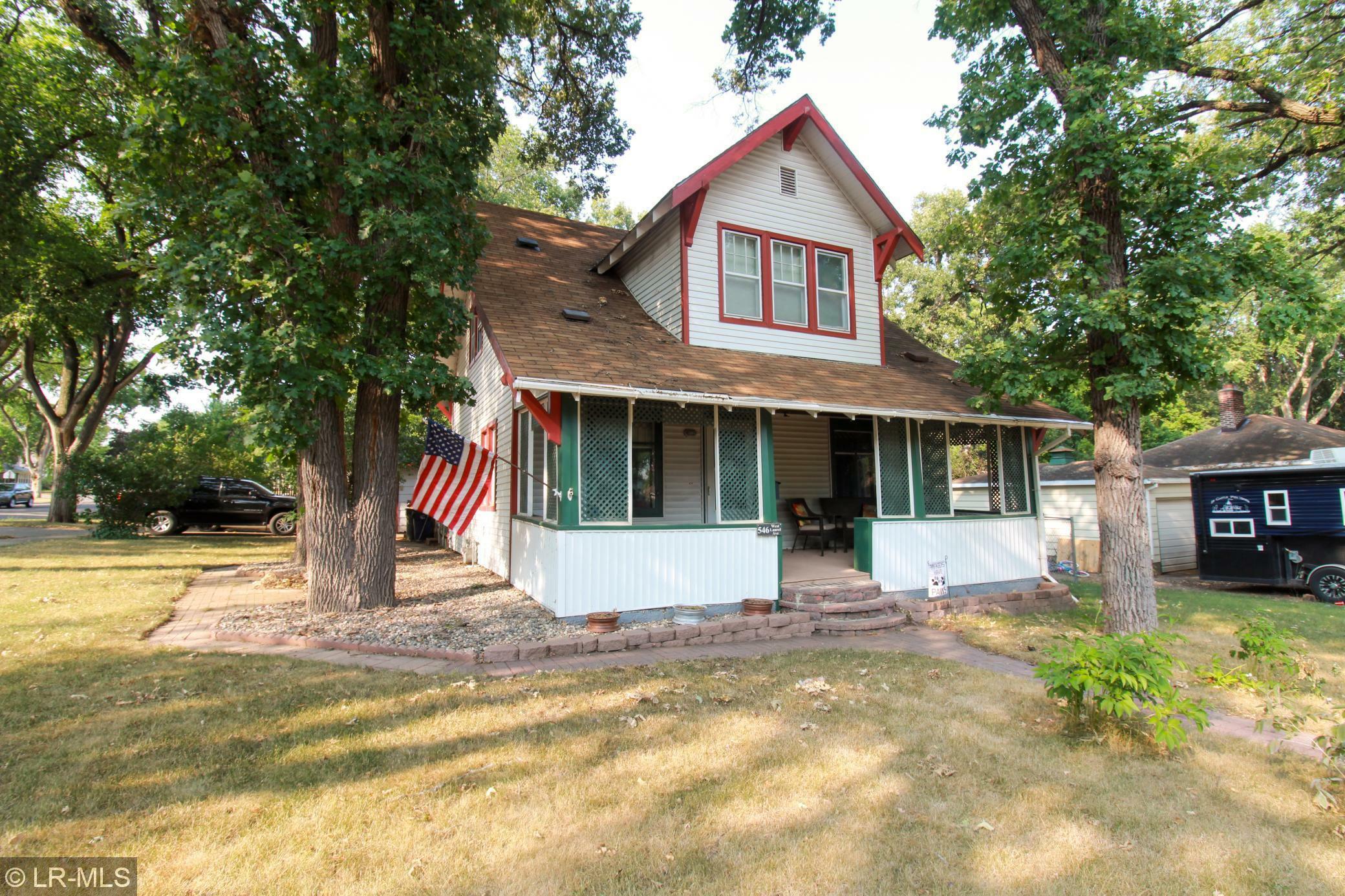 Property Photo:  546 W Laurel Street  MN 56537 