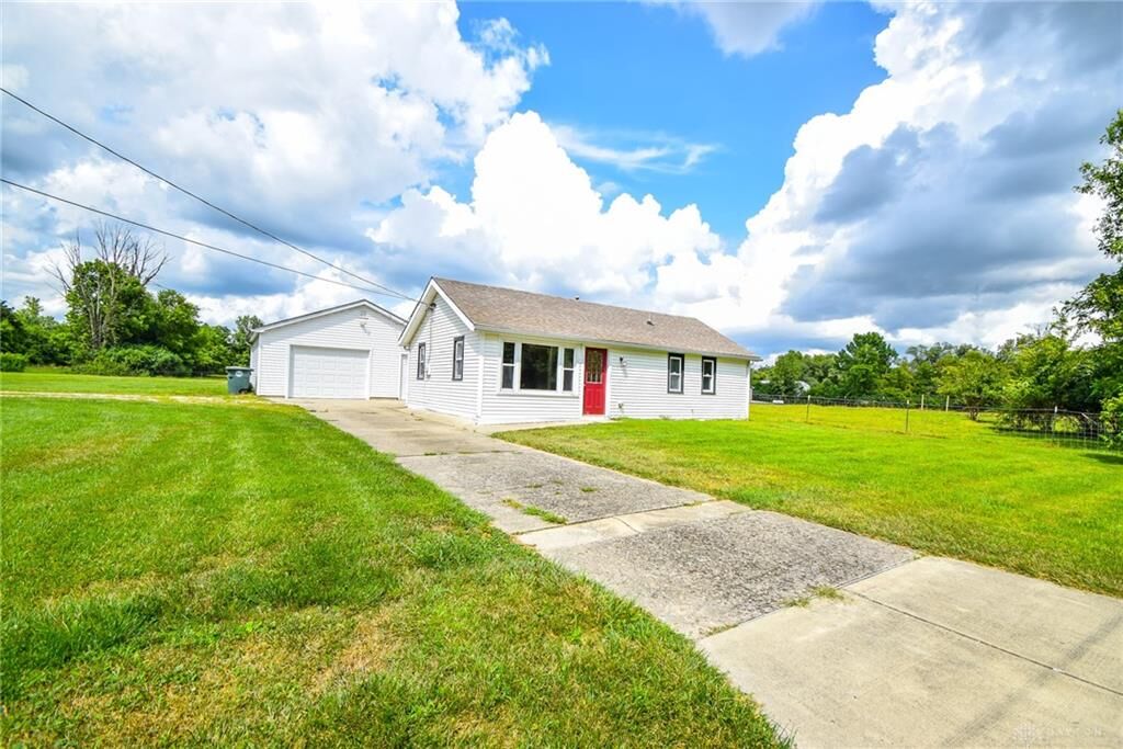 Property Photo: 5825 Pinnacle Road OH 45342