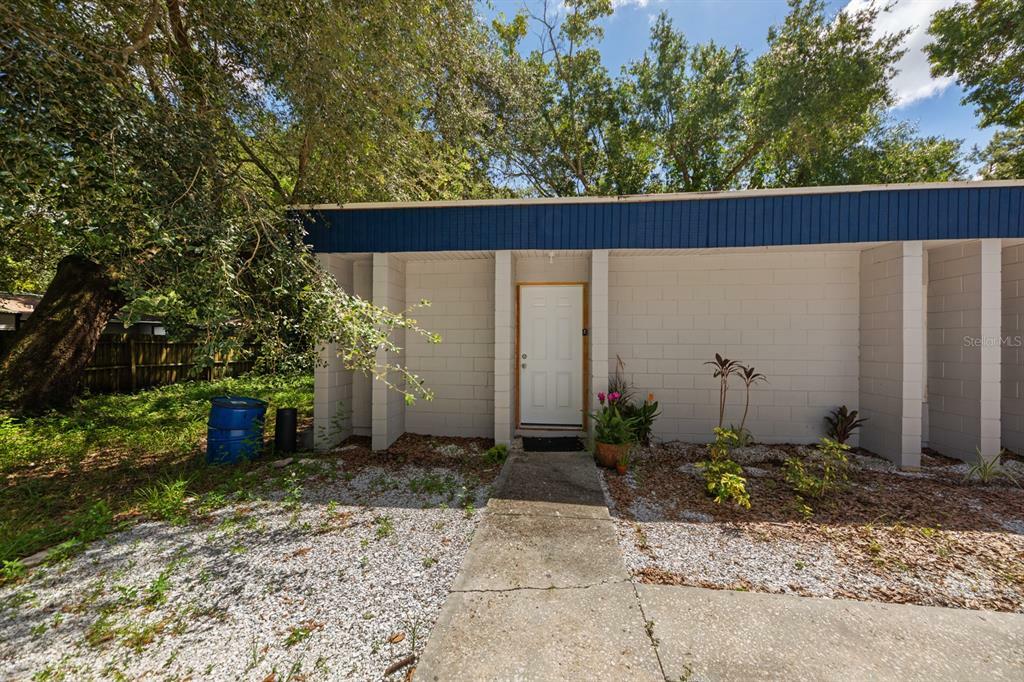 Property Photo:  1612 E Kirby Street Ab  FL 33604 