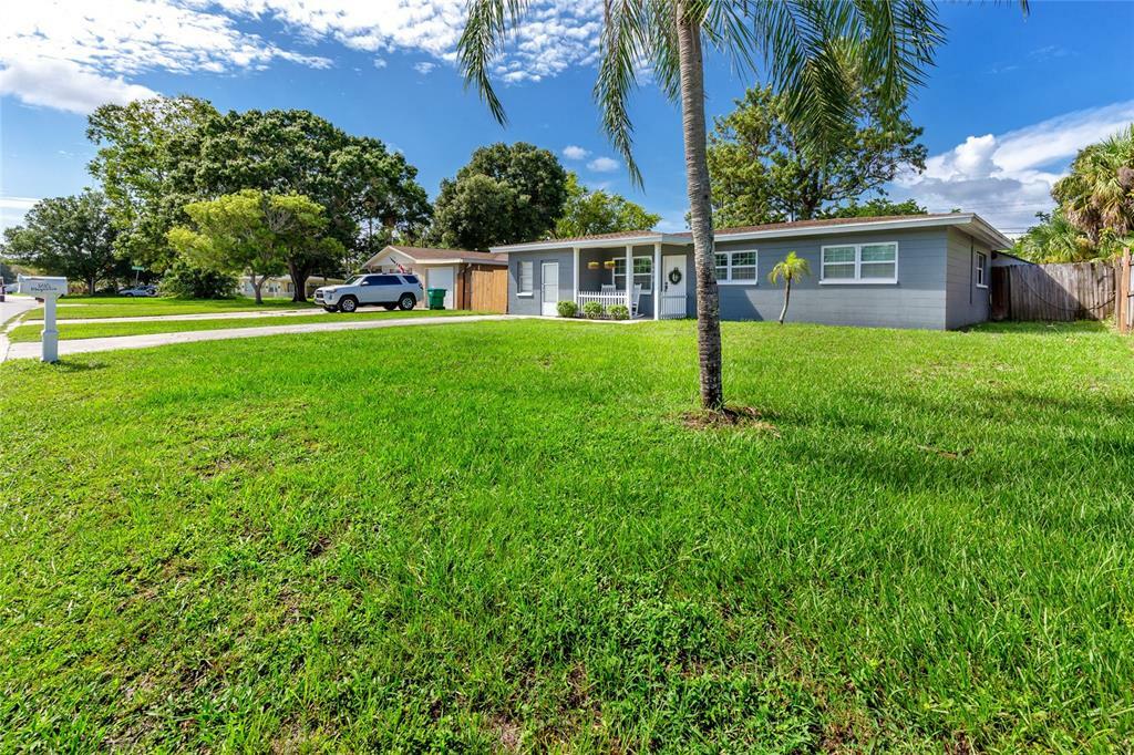 Property Photo:  8685 Magnolia Drive  FL 33777 