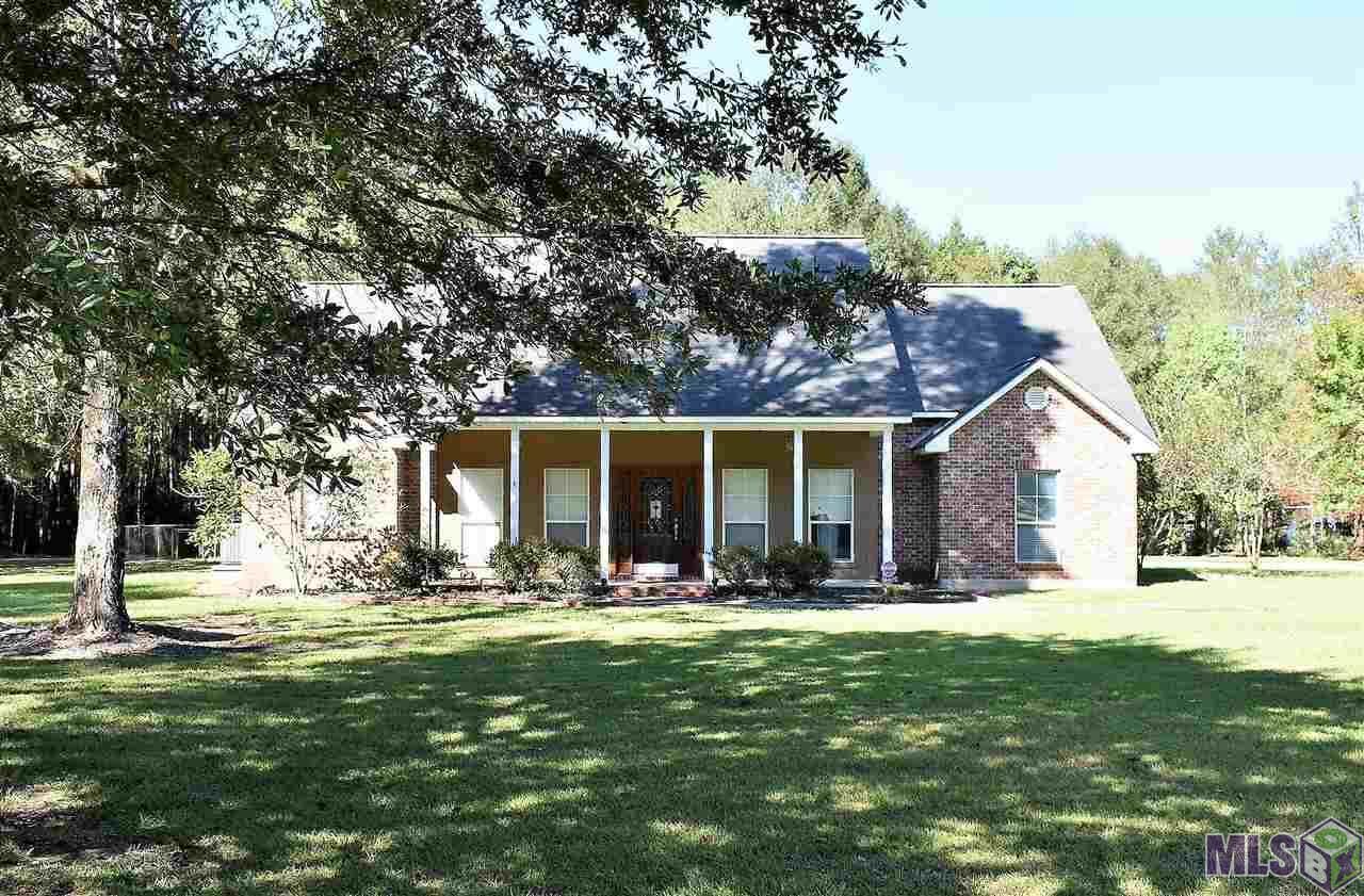Property Photo: 18875 McLin Rd LA 70754