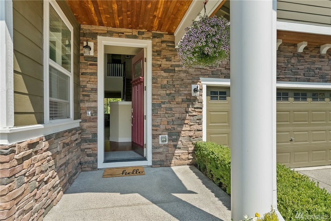 Property Photo: 27440 254th Ct SE WA 98038