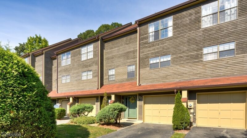 Property Photo: 52 Beacon Hill Rd E NJ 07480