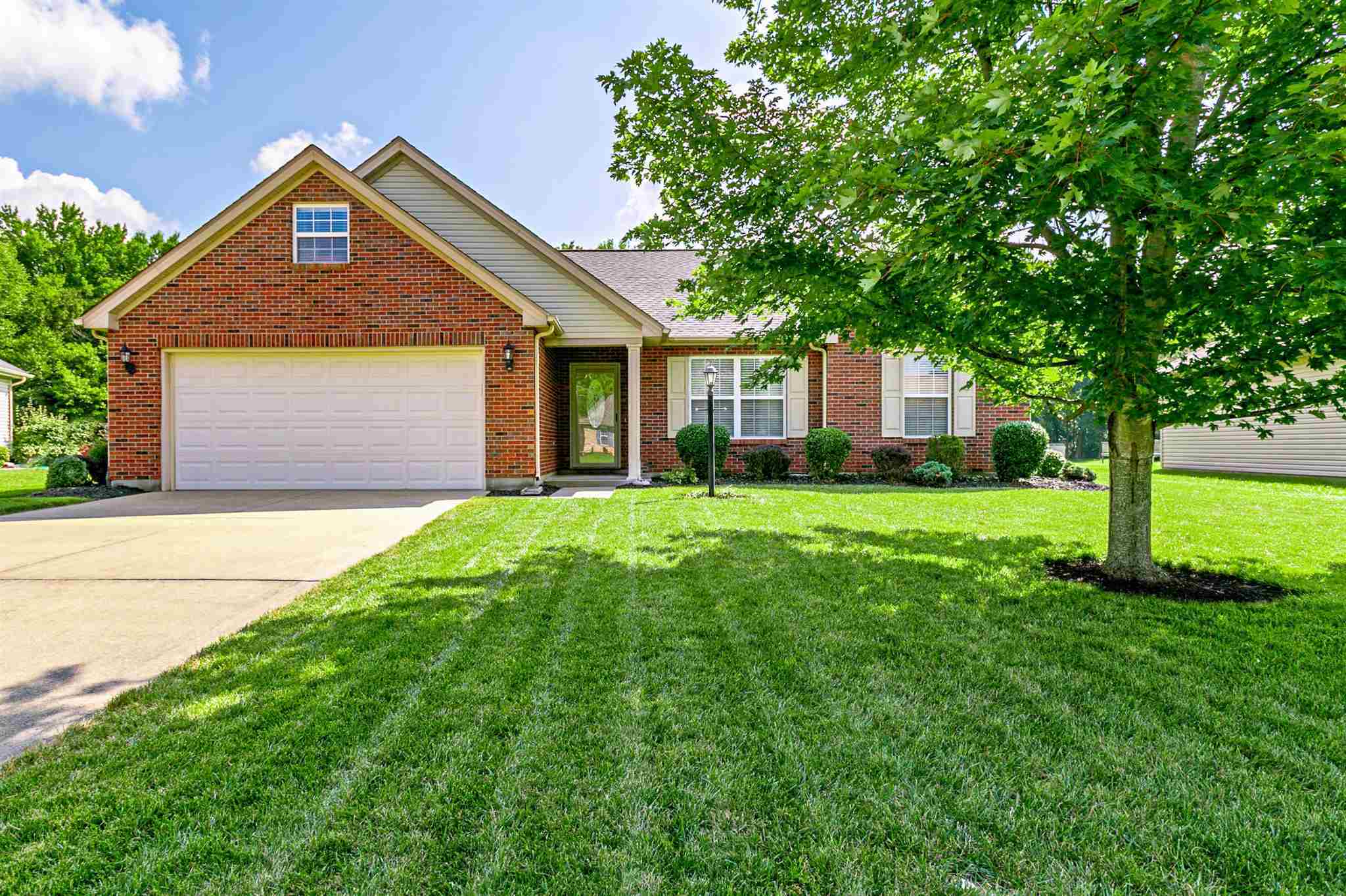 Property Photo: 634 Greendale Court IN 47711