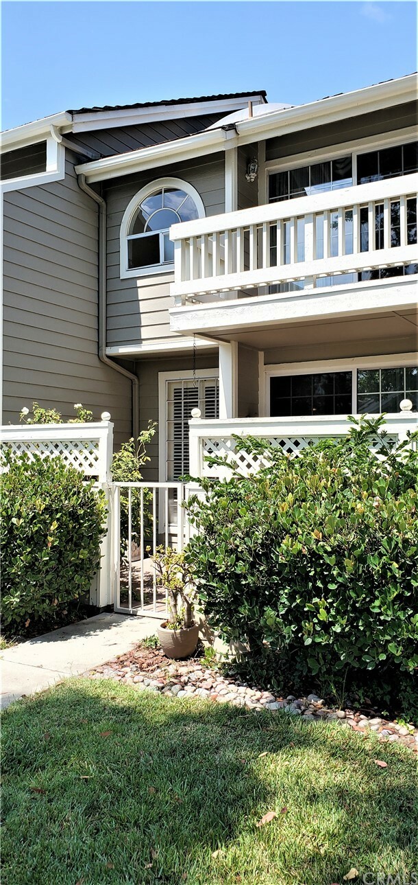 Property Photo: 551 Pittsfield Court 103 CA 90803