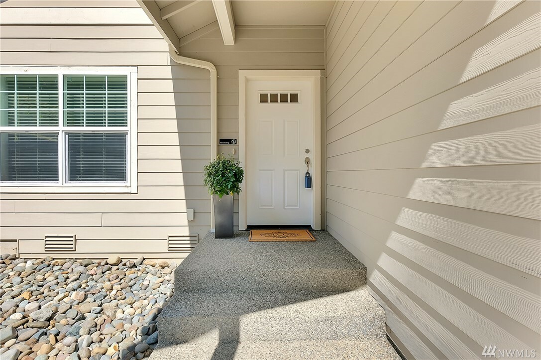 Property Photo:  4048 NE Breakwater Ct  WA 98311 