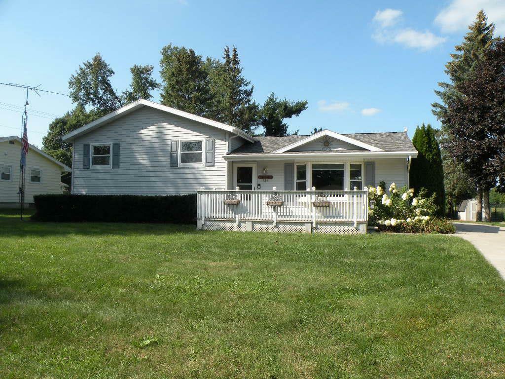 Property Photo:  526 Hope Ave  WI 54971 