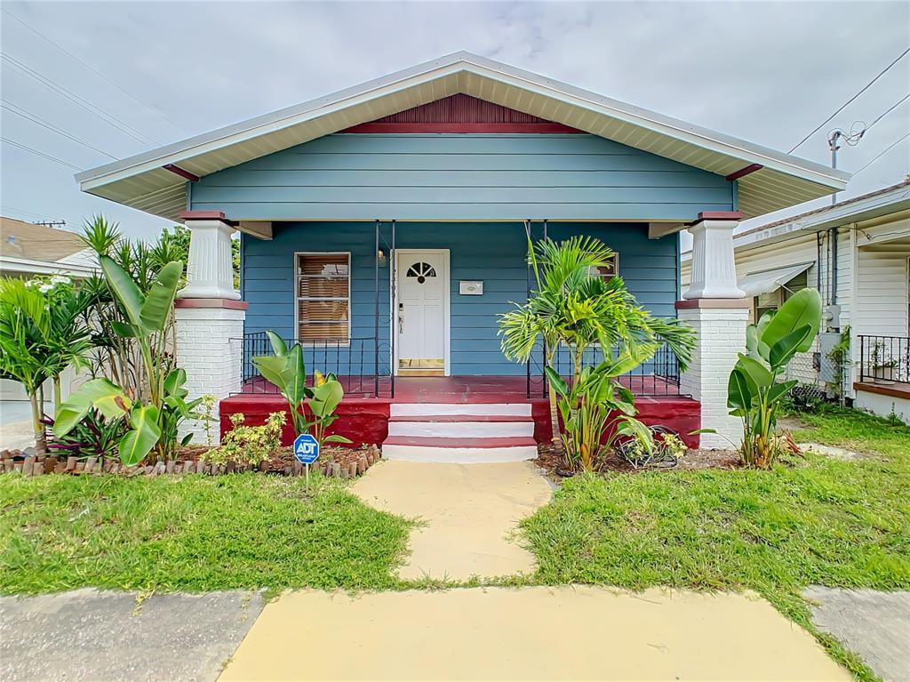 Property Photo:  2404 Corrine Street  FL 33605 