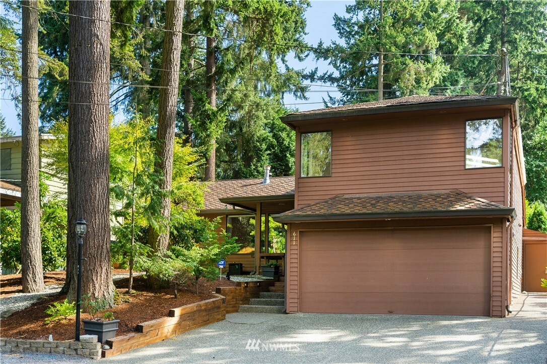 Property Photo: 611 NE 204th Street WA 98155