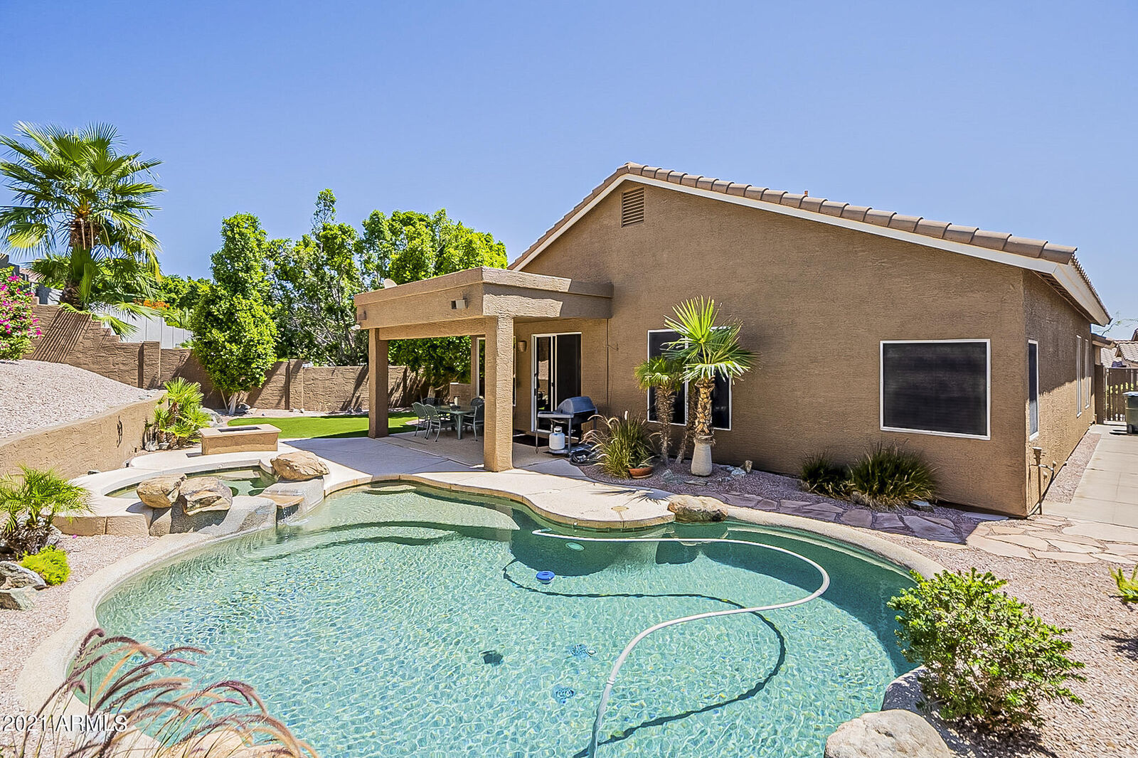 Property Photo: 16022 S 10th Street AZ 85048
