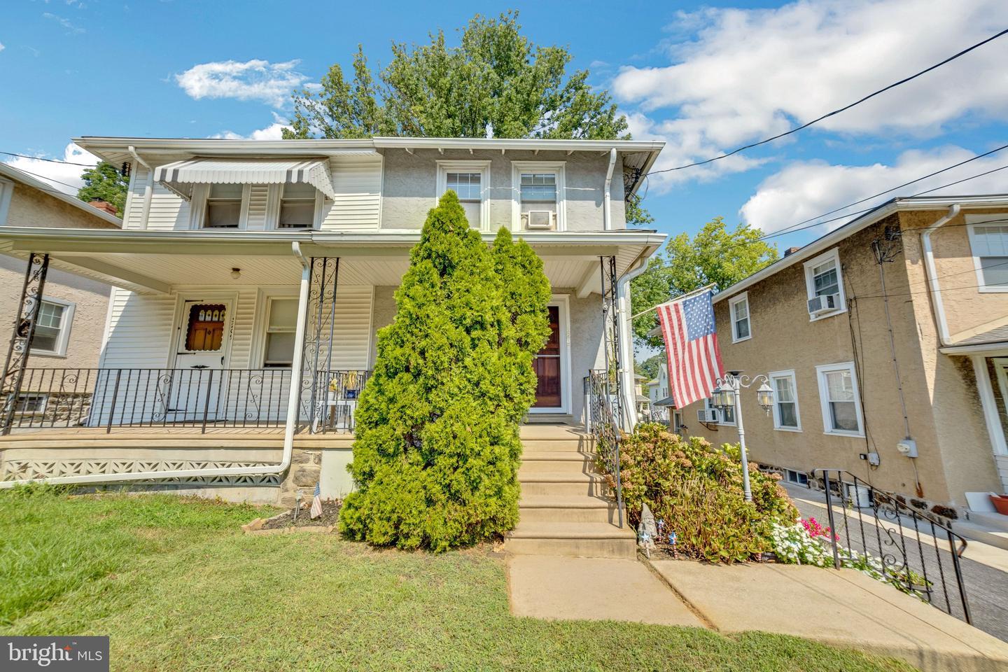 Property Photo: 3207 Albemarle Avenue PA 19026