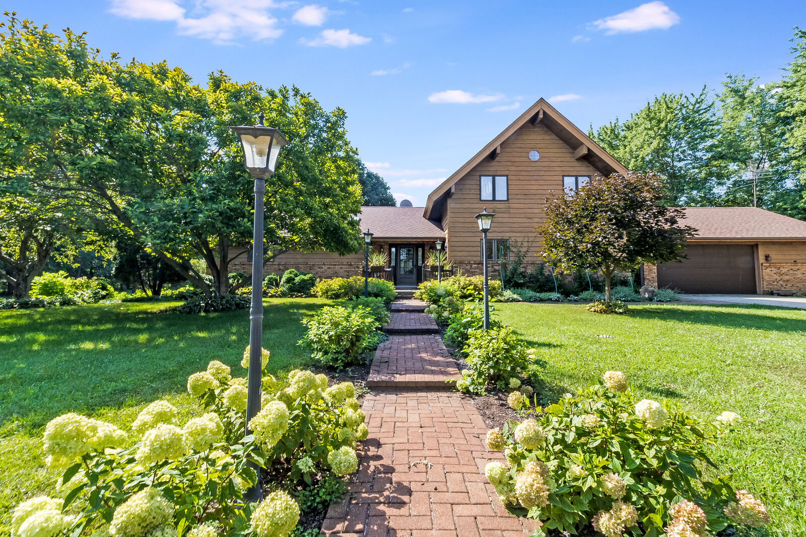 Property Photo: 13653 W Carriage Lane IL 60442