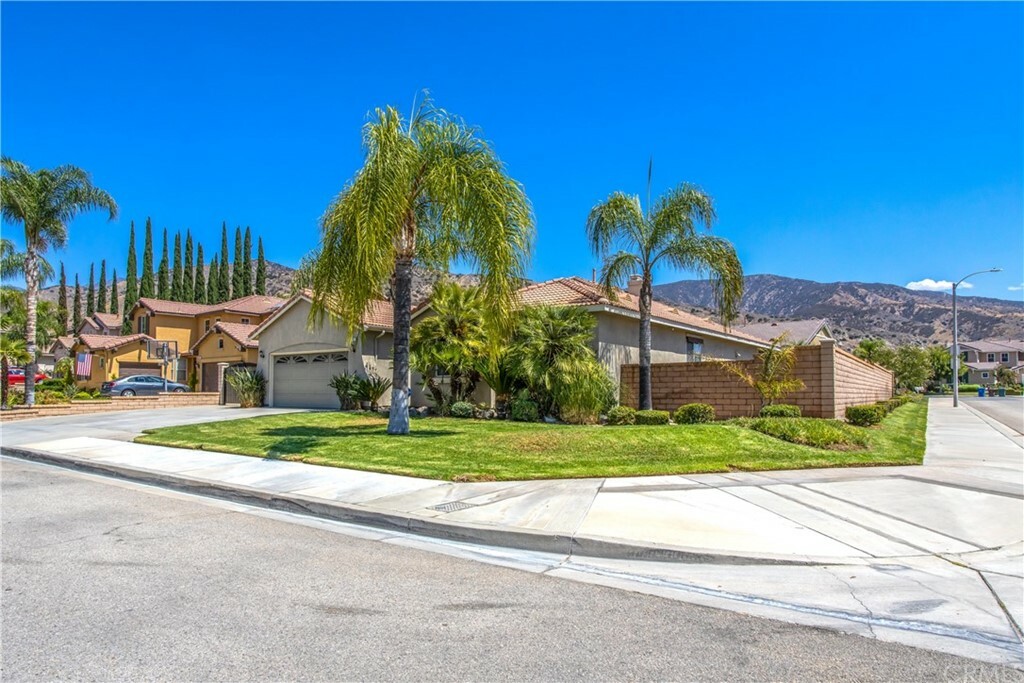 Property Photo:  7677 Vista Alegre  CA 92346 