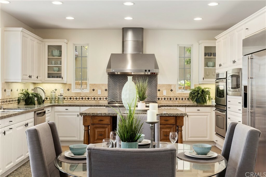 Property Photo:  30 Silhouette  CA 92603 