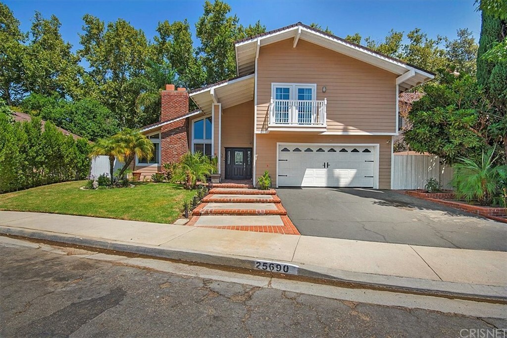 Property Photo:  25690 Bellerive Drive  CA 91355 