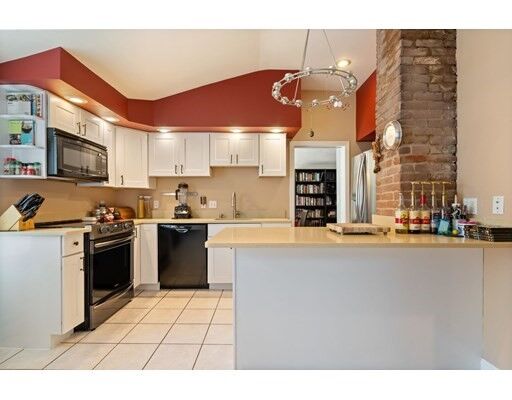 Property Photo:  52 Waverly Road  MA 01801 