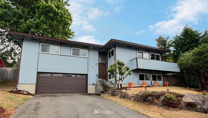 12415 SE 210th Place  Kent WA 98031 photo