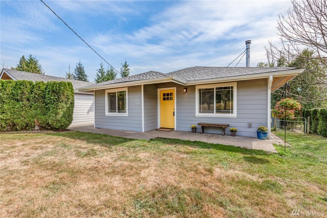 Property Photo:  11010 Grandview Rd  WA 98223 