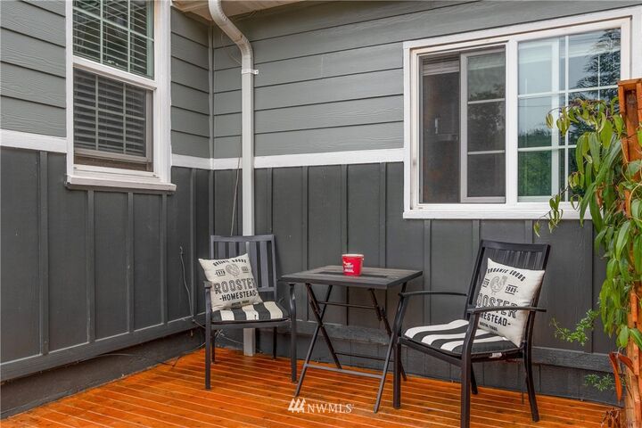 Property Photo: 732 Coal Creek Road WA 98632