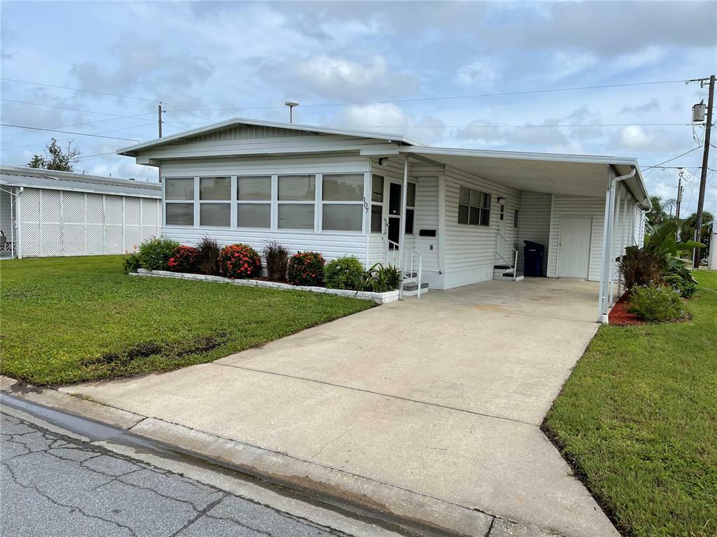 Property Photo:  107 48th Avenue Terrace W  FL 34207 