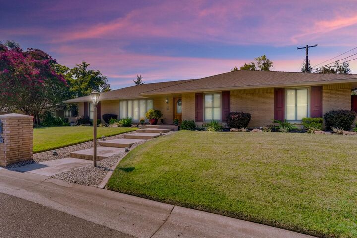 5015 Sudbury Way  Carmichael CA 95608 photo