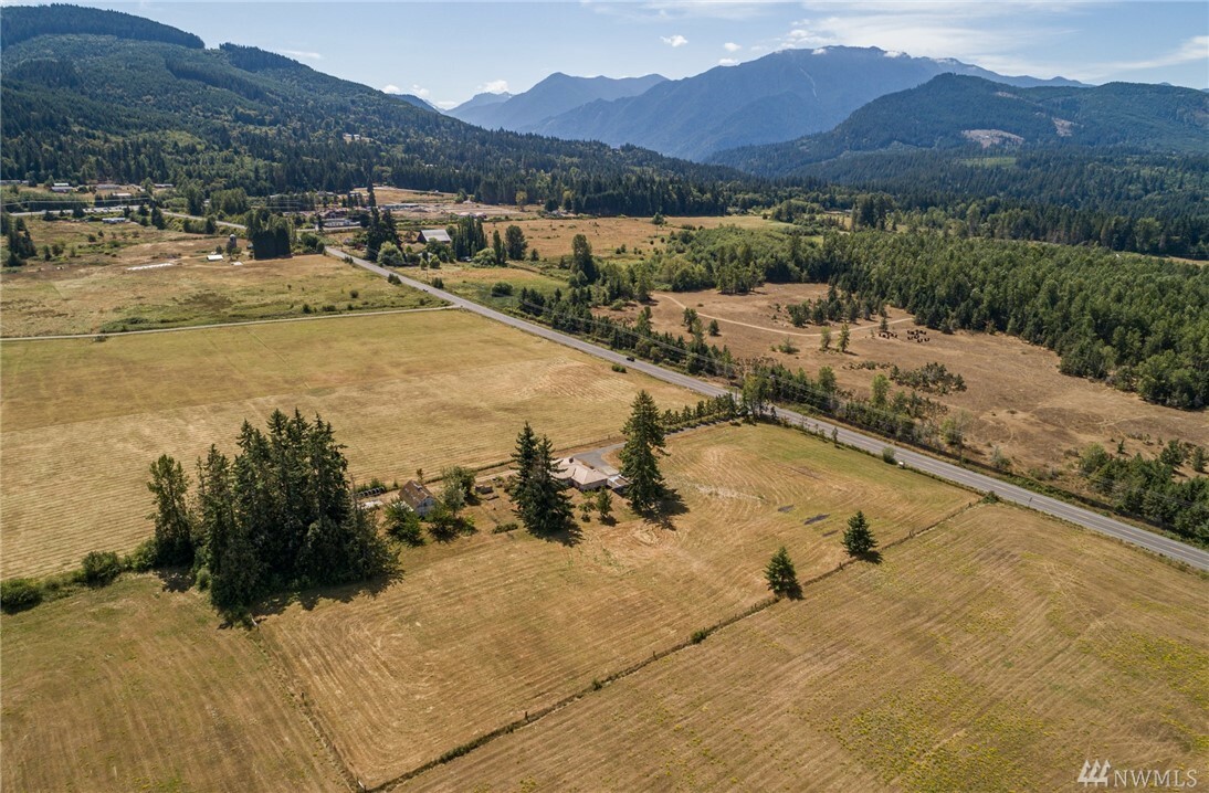 Property Photo:  536 Laird Rd  WA 98363 